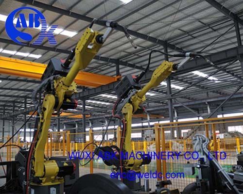 Welding robot, intelligent production, welding quality, welding efficiency, automation technology, industrial application, precision welding and quality assurance.